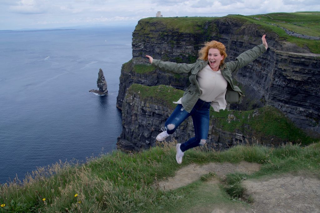 Auburn student pictured abroad on coast of Ireland
